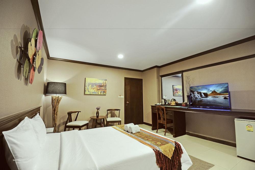Romena Grand Hotel Chiang Mai Exterior photo