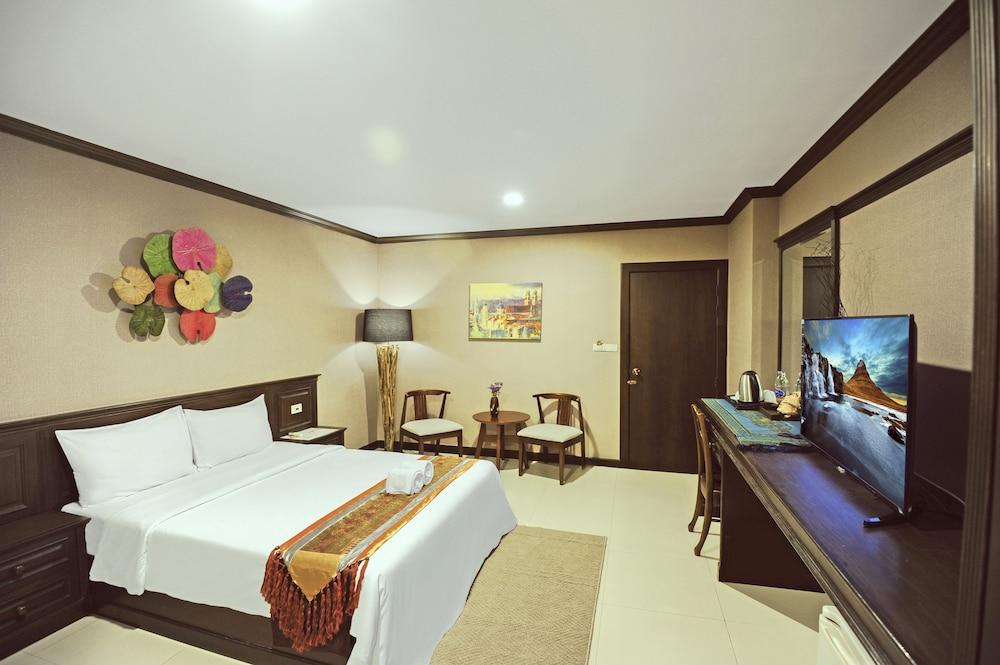 Romena Grand Hotel Chiang Mai Exterior photo