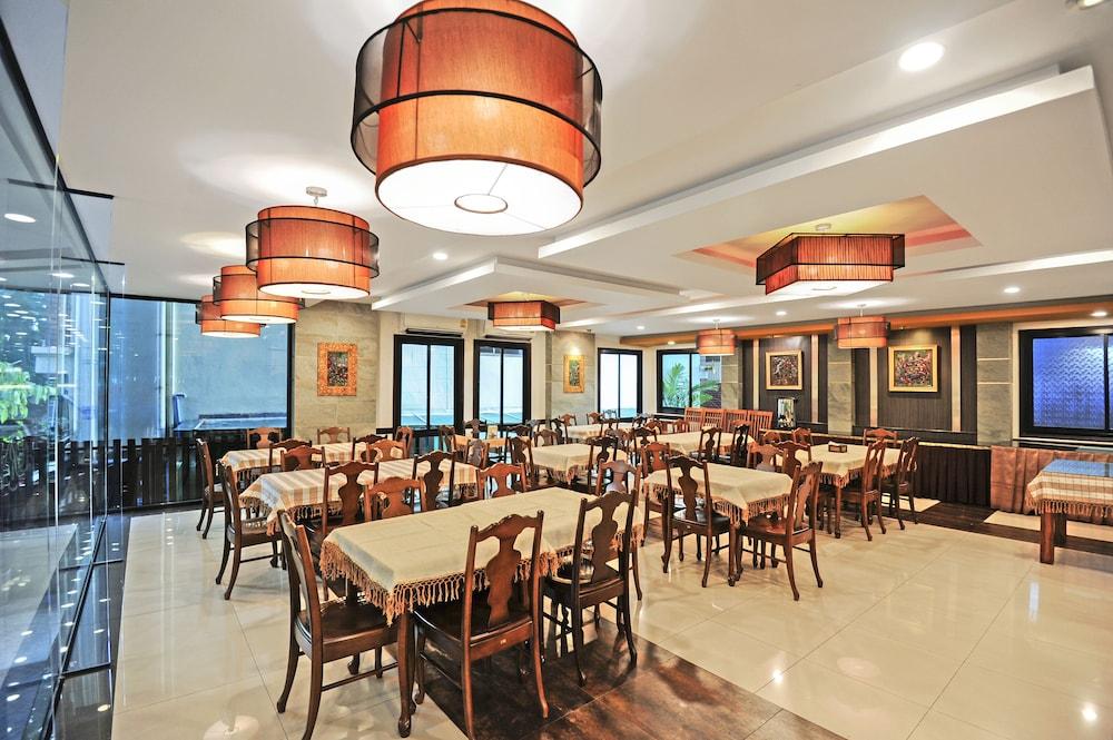 Romena Grand Hotel Chiang Mai Exterior photo